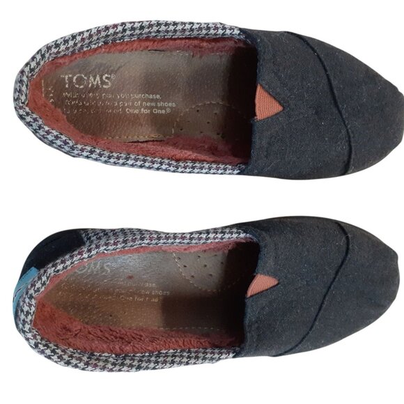 Tom's Youth Unisex Houndstooth Faux Fur Lined Slip On Flap Shoes Black Size 3 - Picture 3 of 3